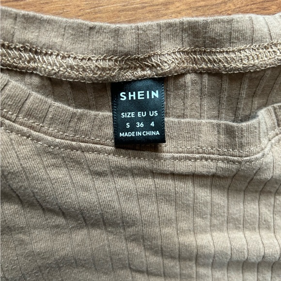 Shein Plain Cropped T - Picture 4 of 4